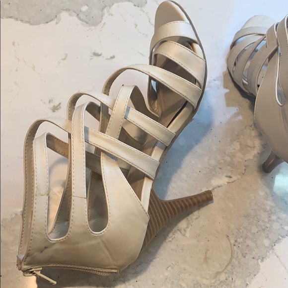 Cream Lacey Open Toed Sandals - Picture 4 of 5